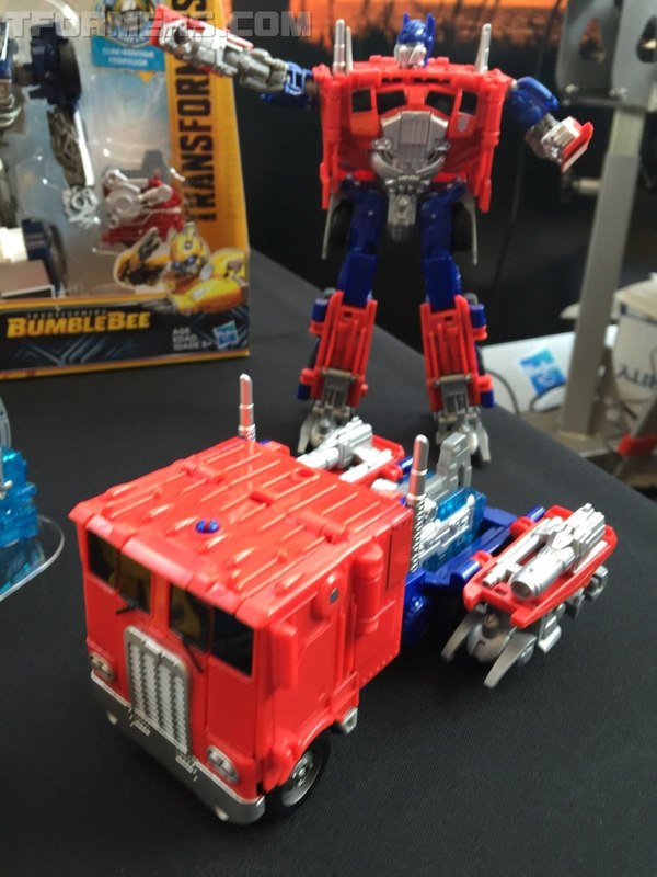 Sdcc 2018 New Bumblebee Energon Igniters Movie Toys From Hasbro  (36 of 49)